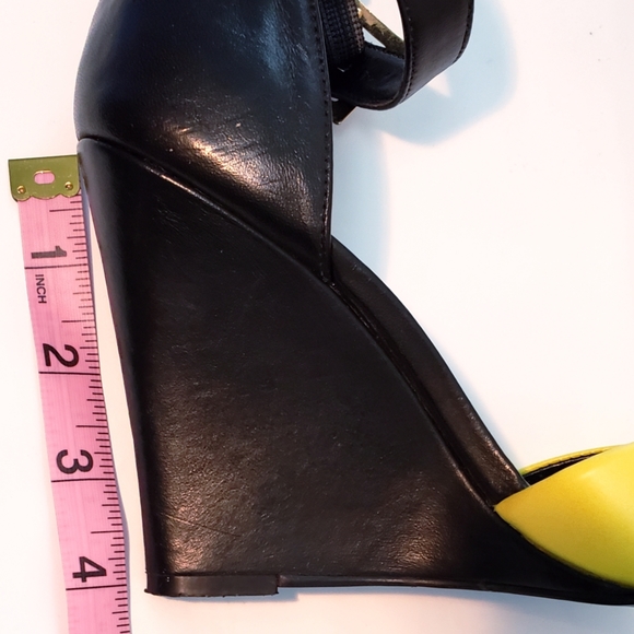 Steve Madden Serissa Wedge Heels - Picture 6 of 8